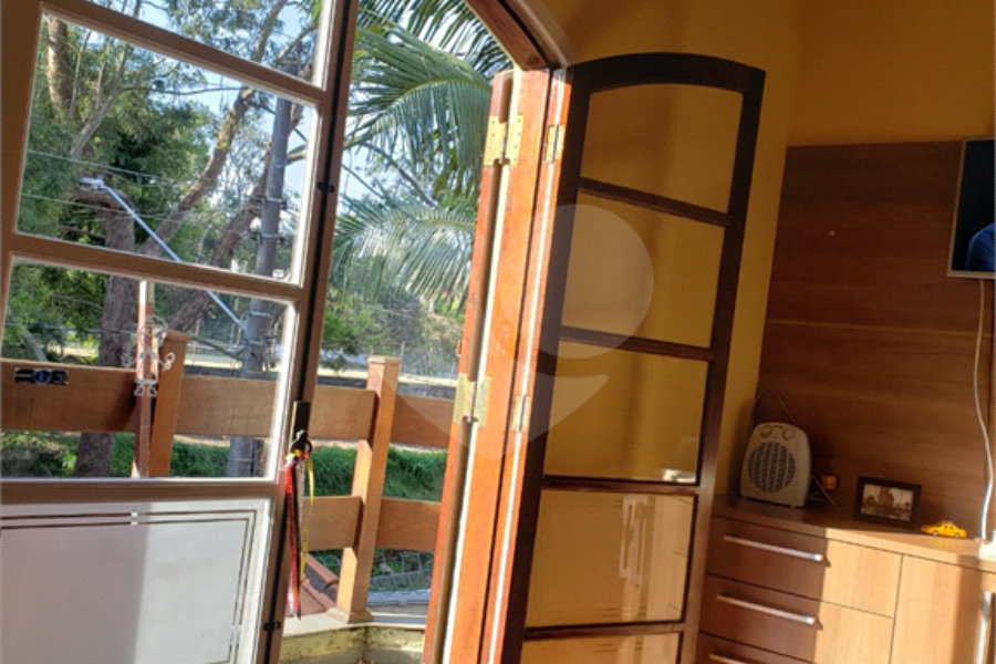 Sobrado à venda com 4 quartos, sendo 1 suíte,  em Jardim Leonor Mendes de Barros, São Paulo, SP