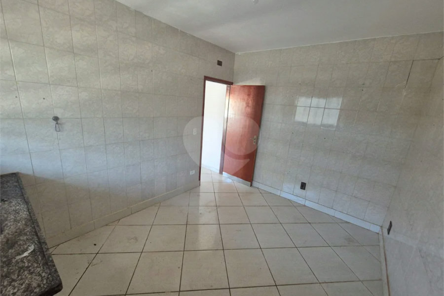 Dois imóveis em um terreno de 300 m² (12 x 25) - Com acesso independente