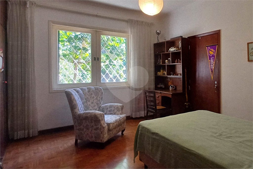 Casa Térrea à venda com 4 quartos, sendo 1 suíte,  em Brooklin Velho, São Paulo, SP