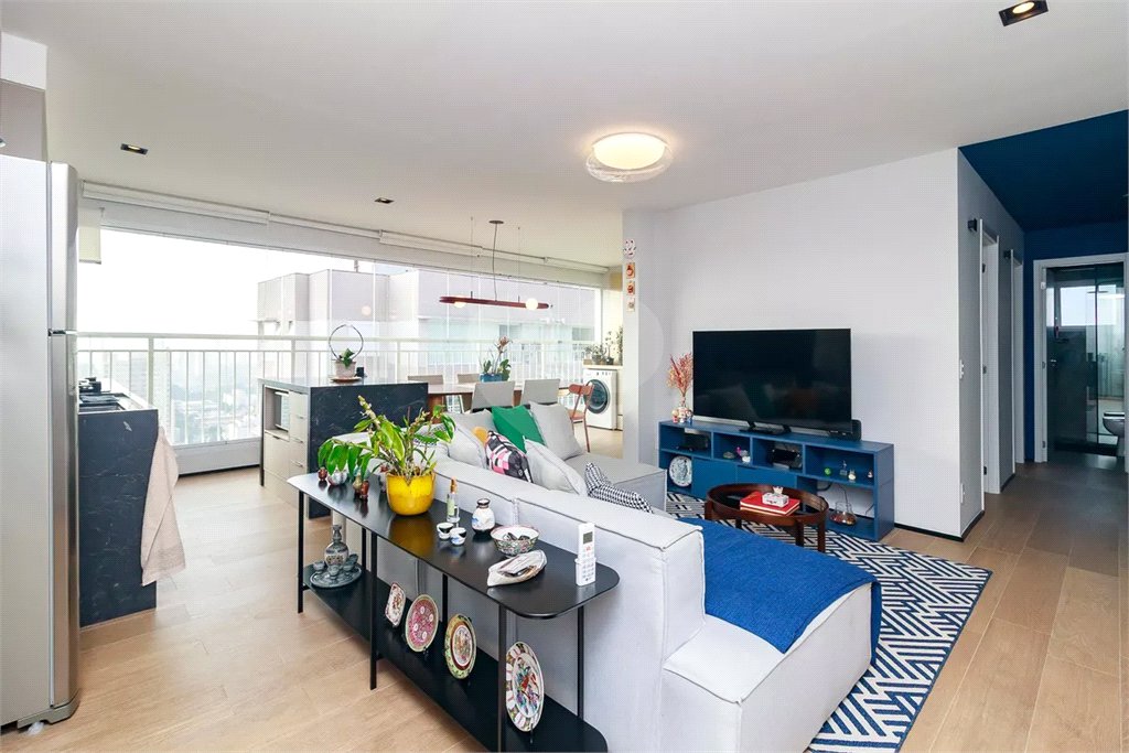 Apartamento à venda com 3 quartos, sendo 1 suíte,  em Santo Amaro, São Paulo, SP