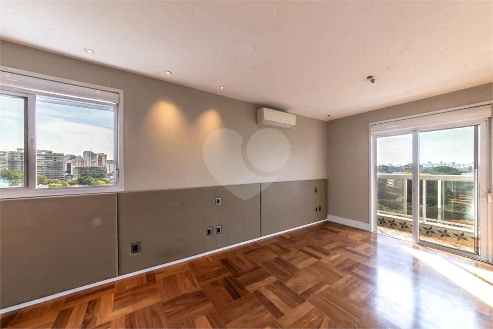 Vila Clementino - 161 m² | 2 dormitórios, com possibilidade de 3 | suíte master | 3 vagas | depósito