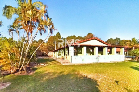 Chácara à venda com 4 quartos, sendo 2 suítes,  em Chácara Sete Quedas, Itu, SP