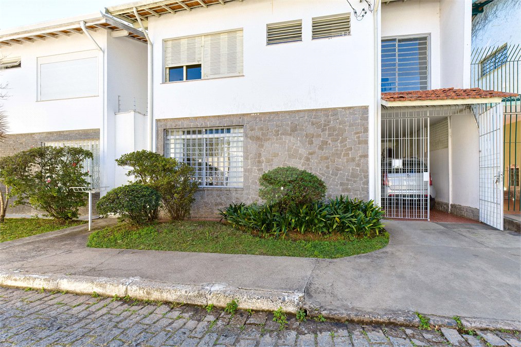 Casa de Vila à venda com 4 quartos, sendo 1 suíte, em Alto da Boa Vista, São Paulo, SP