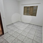 Excelente Casa Residencial no São Carlos 5 com 3 Quartos (1 Suíte) e Garagem Coberta para 2 Carros