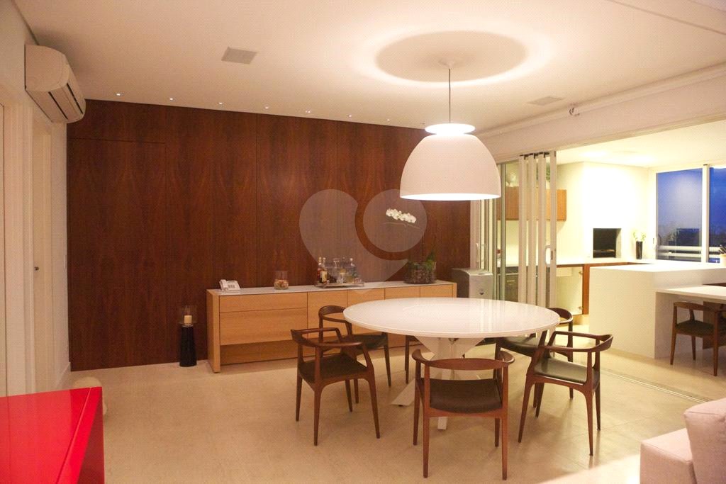 Apartamento à venda com 3 suítes em Vila Mariana, São Paulo, SP