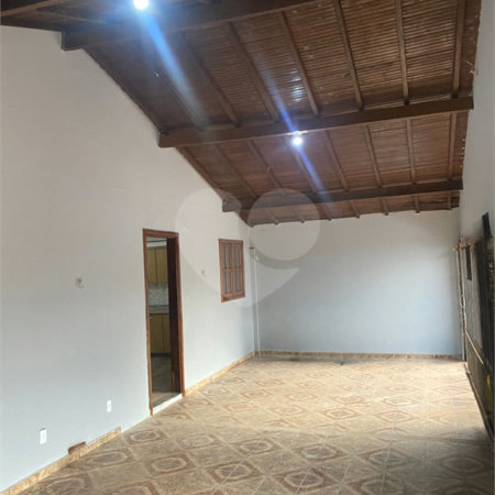 Casa à venda com 3 quartos, sendo 2 suítes, em Parque dos Ipês II, Ponta Porã, MS