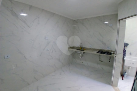 Casa à venda com 3 quartos, sendo 1 suíte, no condomínio Res Saint Honoré, São Paulo - SP