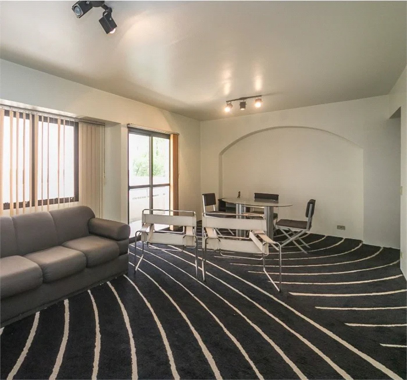 Apartamento à venda ou para alugar com 4 quartos, sendo 2 suítes, em Jardim Ampliação, São Paulo, SP