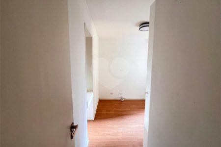 Apartamento à venda com 2 quartos em Moema, São Paulo, SP