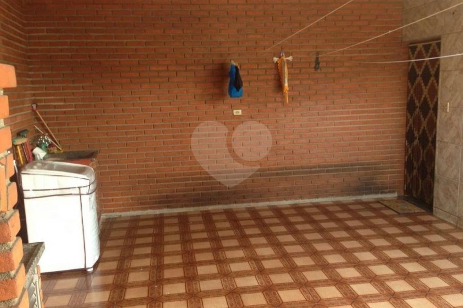 Sobrado à venda com 4 quartos, sendo 1 suíte,  em Jardim Aricanduva, São Paulo, SP