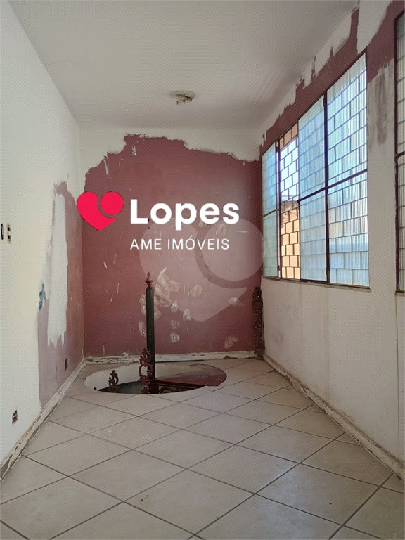 Casa à venda com 7 quartos, sendo 2 suítes, em Campo Grande, Rio de Janeiro, RJ