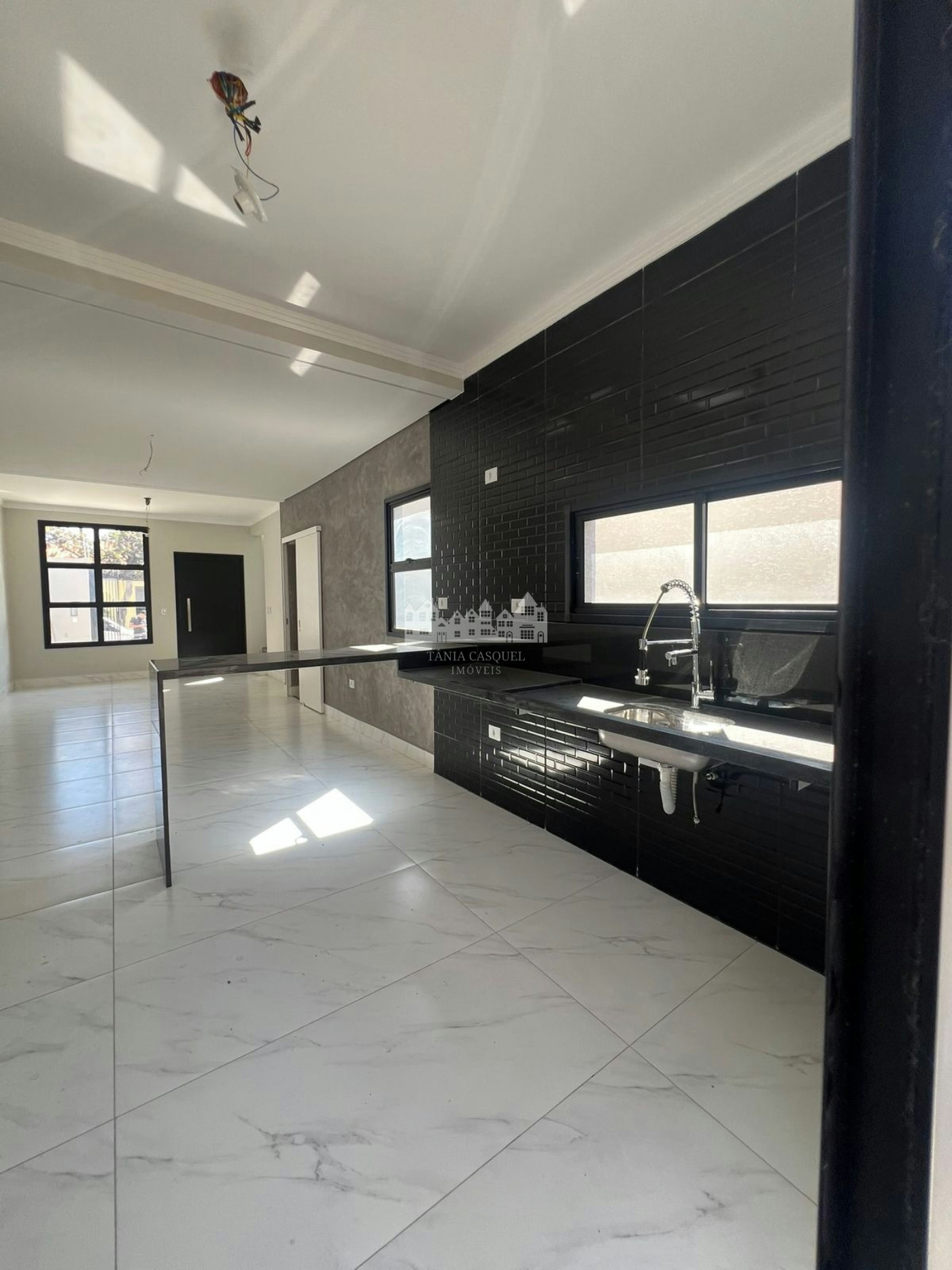 Casa à venda com 2 suítes em Jardim das Cerejeiras, Atibaia, SP