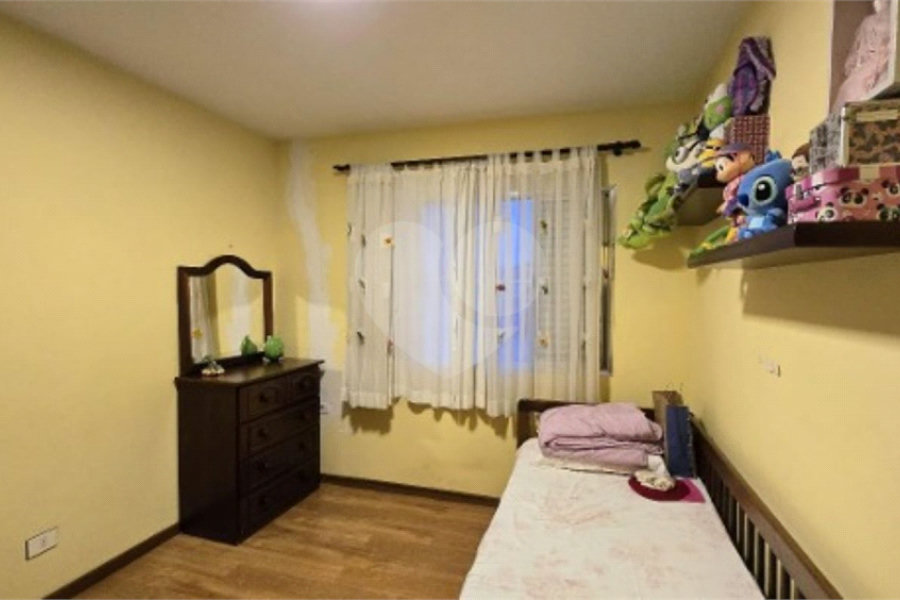 Sobrado à venda com 3 quartos, sendo 1 suíte, em Tremembé, São Paulo, SP
