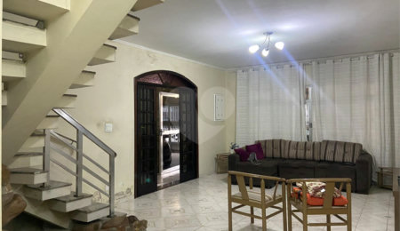 Casa à venda com 3 quartos, sendo 2 suítes,  em Vila Carrão, São Paulo, SP