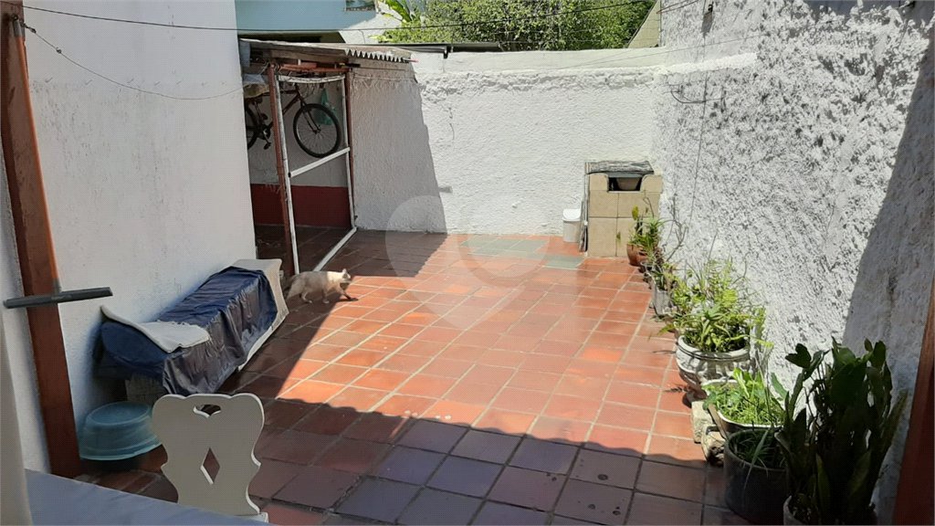Sobrado à venda com 2 quartos em Horto, São Paulo, SP