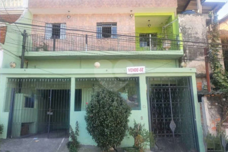 Casa de Vila à venda com 3 quartos em Jardim São Roque, São Paulo, SP