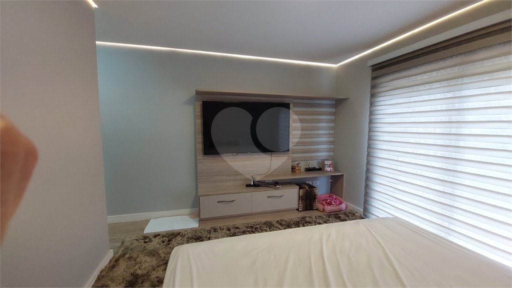 Casa à venda com 4 suítes no condomínio Figueira Garden, Atibaia - SP