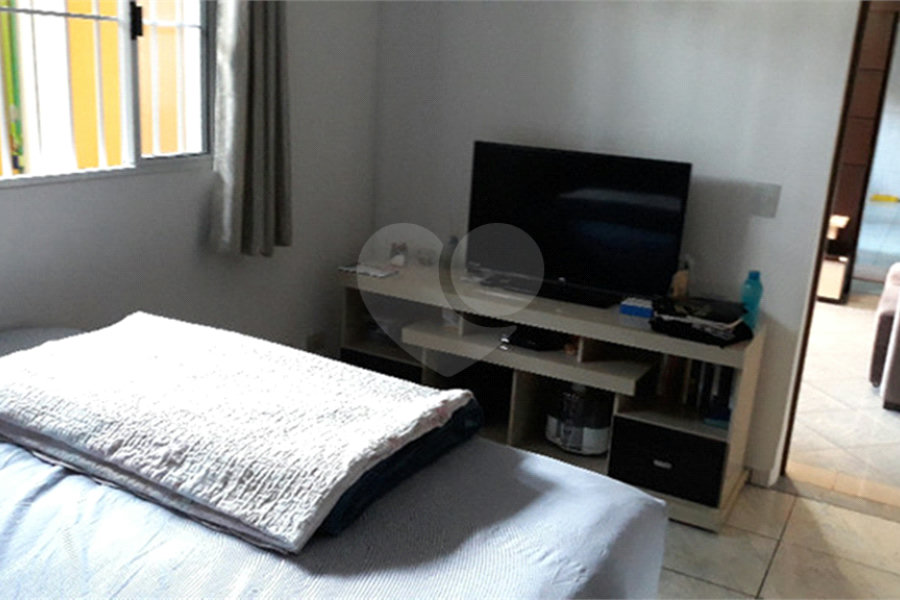 Sobrado à venda com 3 quartos, sendo 1 suíte, em Jardim Peri, São Paulo, SP