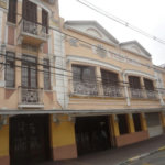 Casarão comercial à venda na Rua Treze de Maio