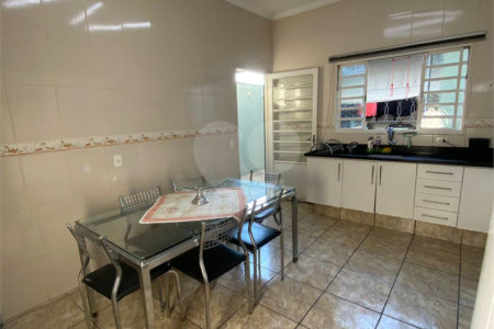 Casa à venda com 2 quartos, sendo 1 suíte, em Vila Visaltino Gomes, Itapetininga, SP