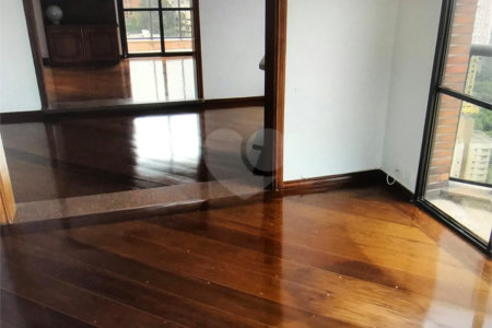 Apartamento à venda com 4 suítes em Vila Andrade, São Paulo, SP