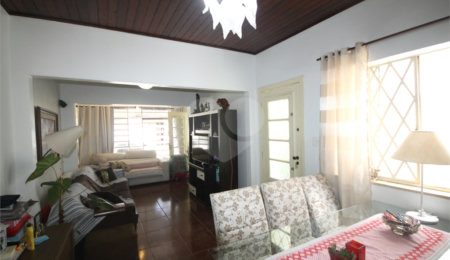 Casa à venda com 6 quartos, sendo 4 suítes, em Planalto Paulista, São Paulo, SP