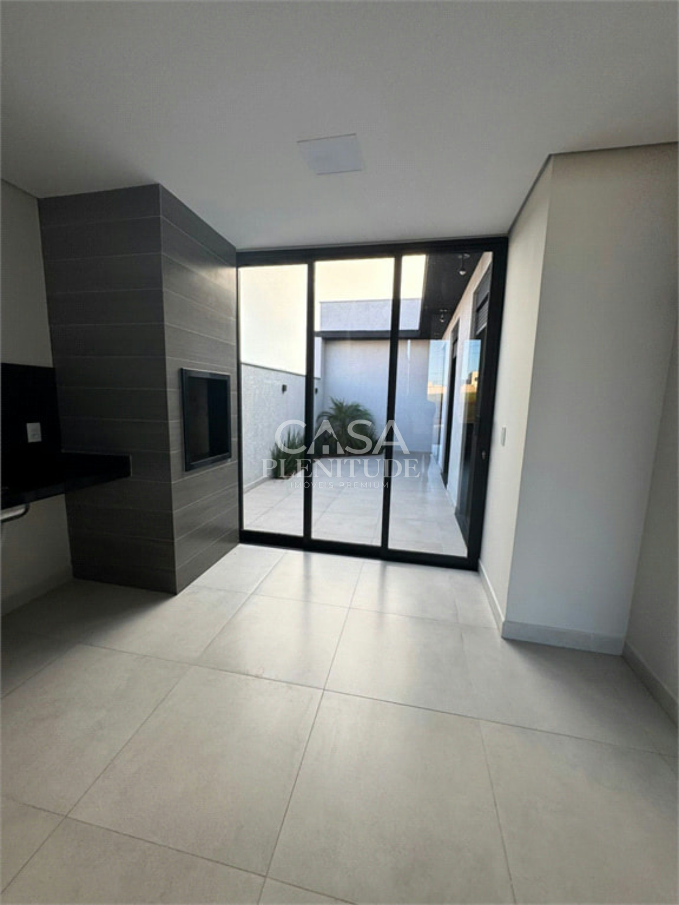 Casa em condomínio à venda com 3 quartos, sendo 1 suíte, em Wanel Ville, Sorocaba, SP