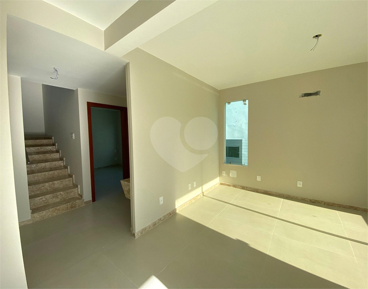 Casa à venda com 4 quartos, sendo 3 suítes, em Orla Norte, Porto Seguro, BA