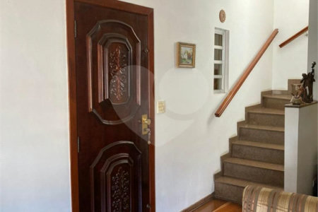 Sobrado à venda com 3 quartos, sendo 1 suíte, em Chora Menino, São Paulo, SP