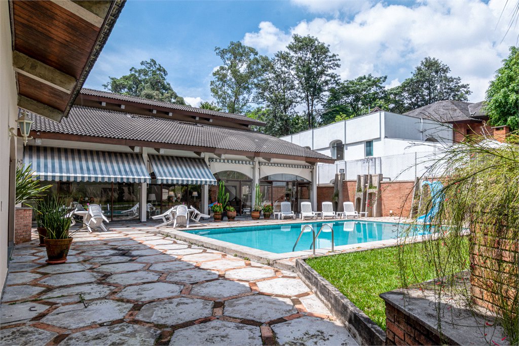 Casa de Vila à venda ou para alugar com 5 suítes em Jardim dos Estados, São Paulo, SP