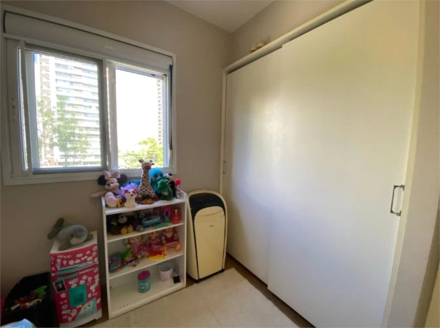 Apartamento à venda com 3 quartos, sendo 1 suíte,  em Vila Andrade, São Paulo, SP