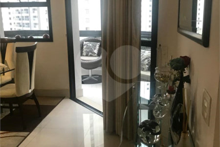 Apartamento à venda com 3 suítes em Vila Regente Feijó, São Paulo, SP