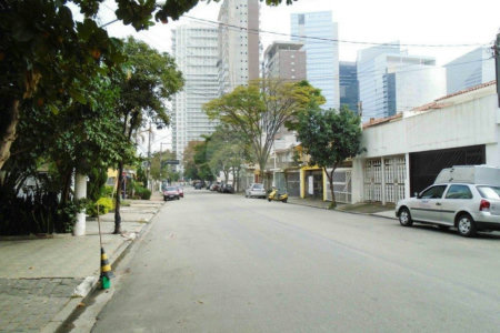 Sobrado à venda com 3 quartos, sendo 1 suíte, em Chácara Santo Antônio, São Paulo, SP
