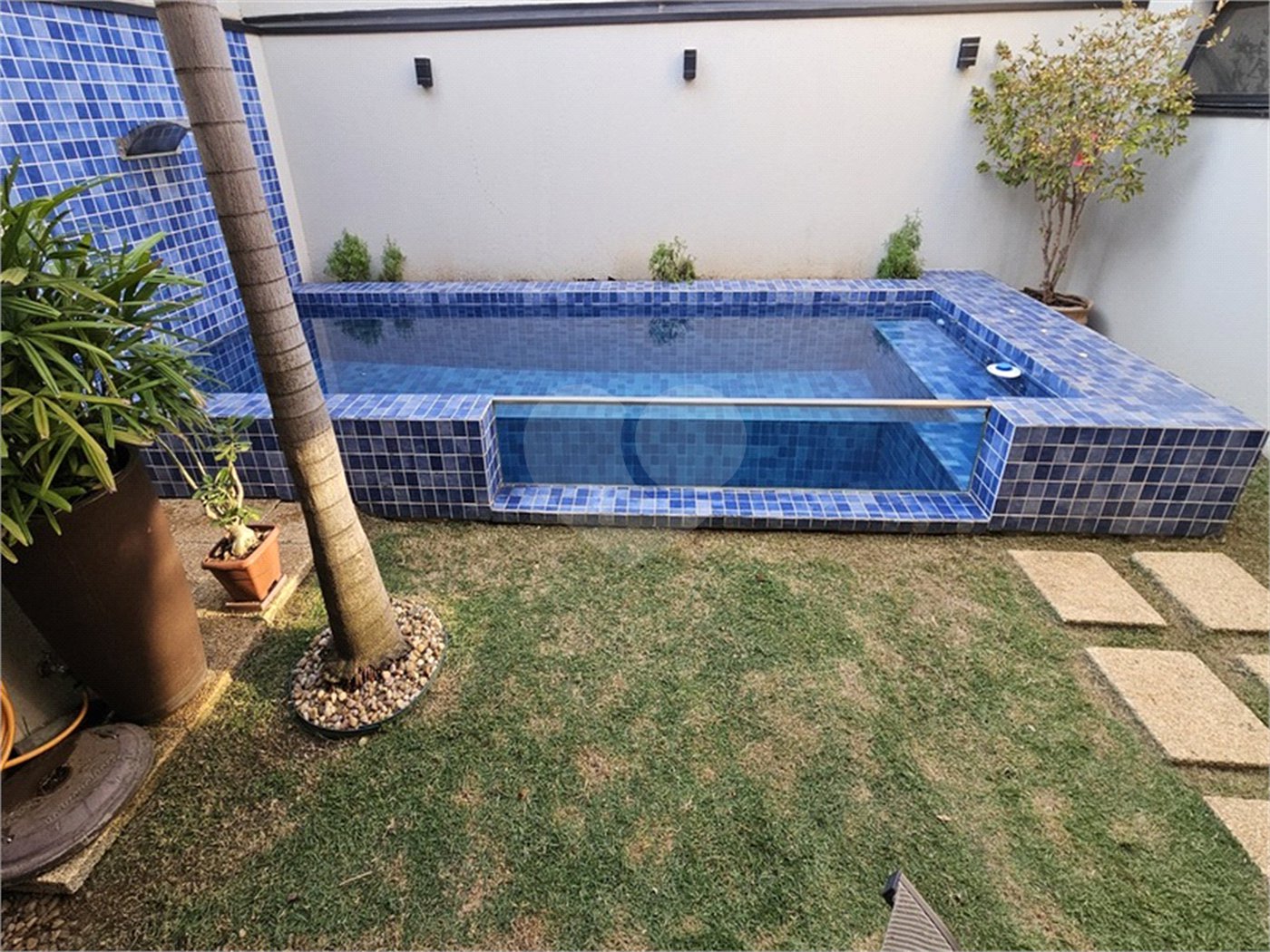 Casa à venda com 3 suítes no condomínio Jardim Residencial Dona Maria José, Indaiatuba - SP