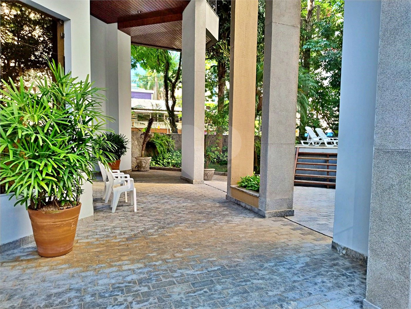 Apartamento à venda com 4 quartos, sendo 2 suítes,  em Indianópolis, São Paulo, SP