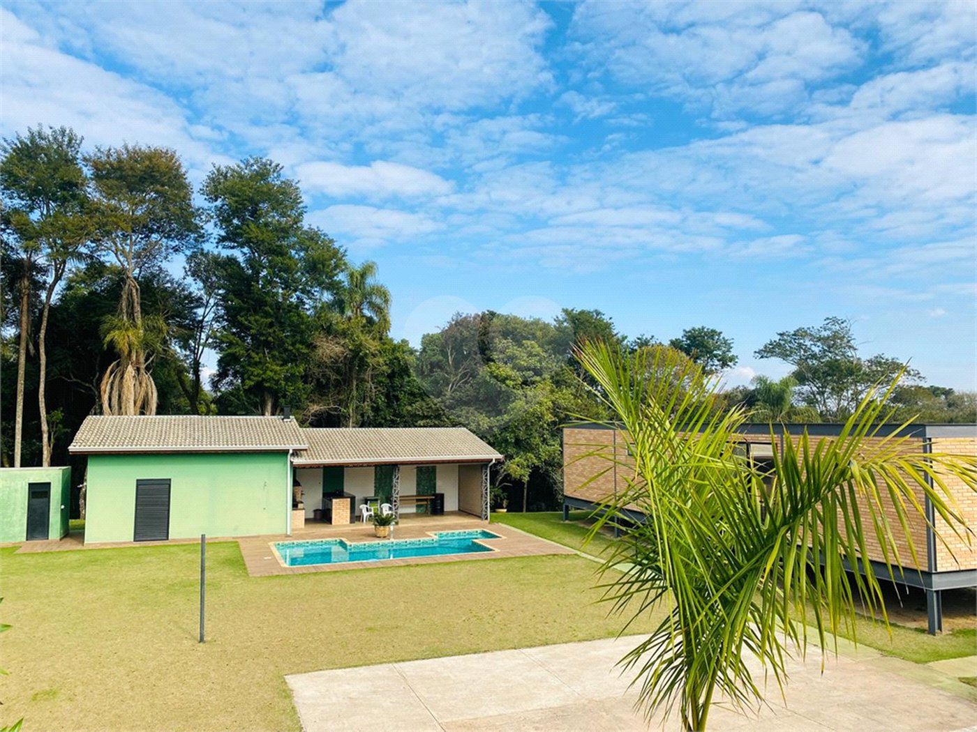 Chácara à venda com 3 suítes em Recreio Campo Verde, Ibiúna, SP