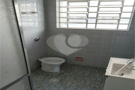 Sobrado à venda com 3 quartos em Planalto Paulista, São Paulo, SP