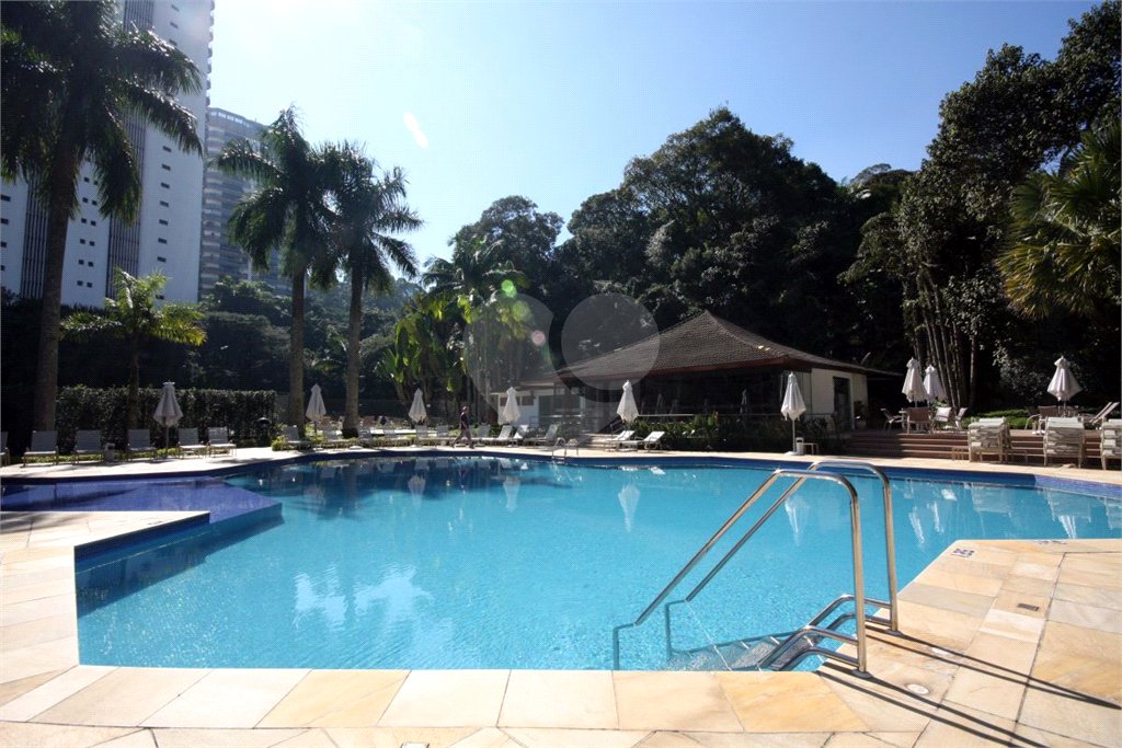 Apartamento à venda com 3 suítes em Alto da Boa Vista, São Paulo, SP