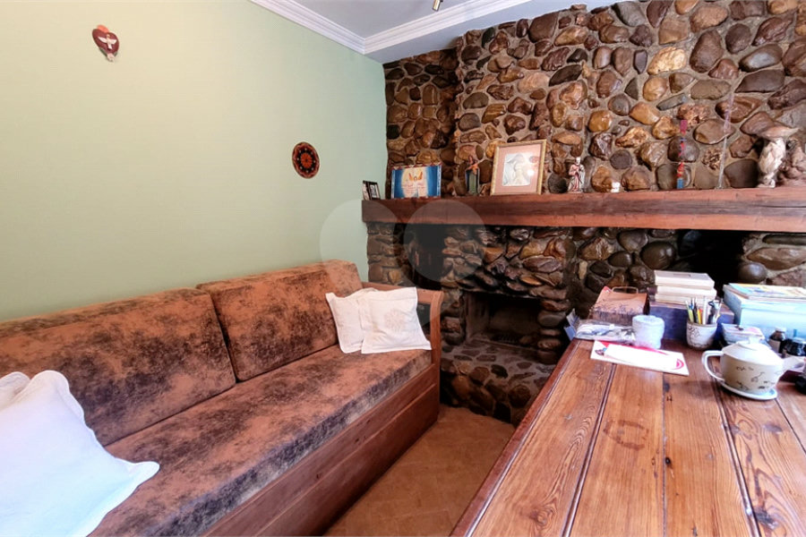 Casa à venda ou para alugar com 4 quartos, sendo 3 suítes, no condomínio Associação Reserva das Hortênsias, Mairiporã - SP