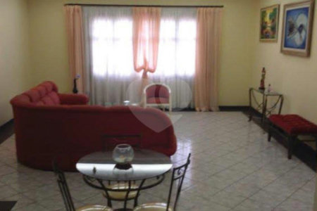 Sobrado à venda com 4 quartos, sendo 3 suítes, em Vila Maria Alta, São Paulo, SP