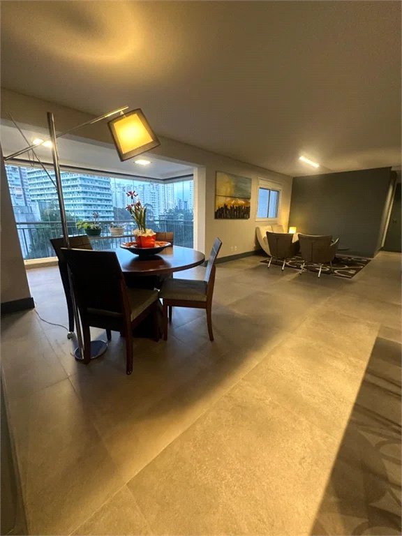 Apartamento à venda com 2 suítes em Jardim Caboré, São Paulo, SP