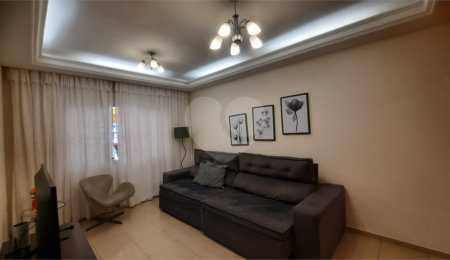 Sobrado à venda com 3 quartos, sendo 1 suíte,  em Jardim Marajoara, São Paulo, SP