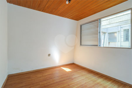 Casa à venda com 5 quartos, sendo 3 suítes, em Alto da Boa Vista, São Paulo, SP