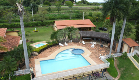 Casa à venda com 8 quartos, sendo 4 suítes,  no condomínio Santa Filomena, Salto - SP