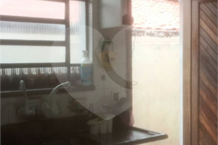 Sobrado à venda com 3 quartos, sendo 1 suíte,  em Vila Universitária, São Paulo, SP