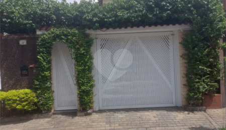 Sobrado à venda com 3 quartos, sendo 1 suíte, em Tremembé, São Paulo, SP