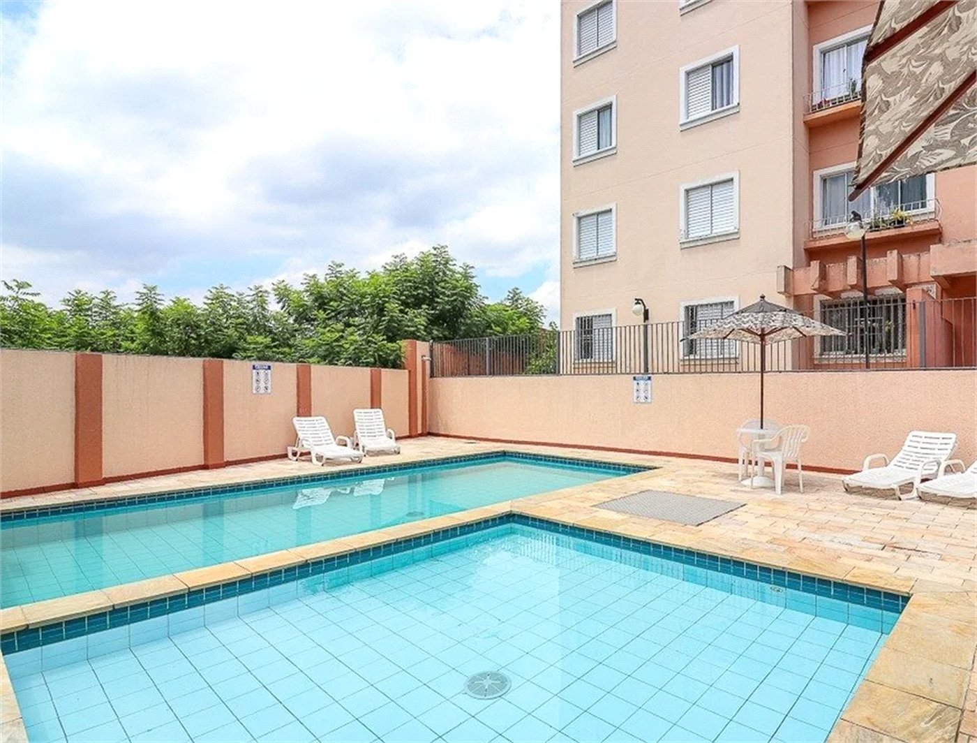 Apartamento à venda com 3 quartos, sendo 1 suíte,  em Jardim São Luís, São Paulo, SP