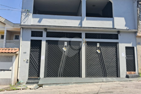 Sobrado à venda com 10 quartos, sendo 1 suíte, em Parque Ramos Freitas, São Paulo, SP