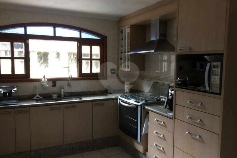Casa à venda com 3 quartos, sendo 1 suíte, em Vila Nova Cachoeirinha, São Paulo, SP
