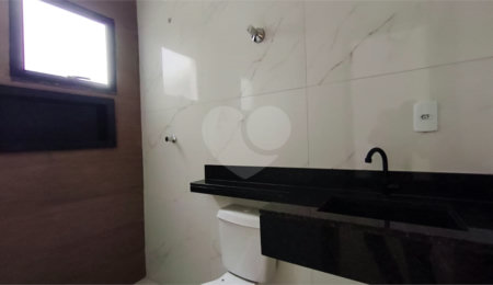 Casa à venda com 2 suítes no condomínio Residencial Paranaguá, São Paulo - SP